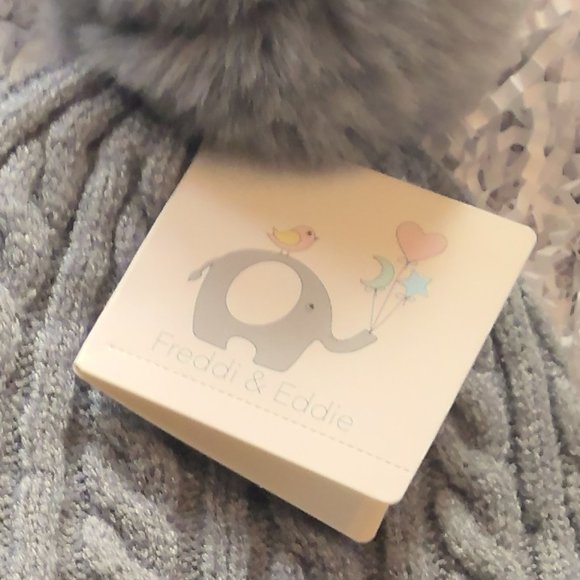 Booties & Cap - Picture 4 of 4